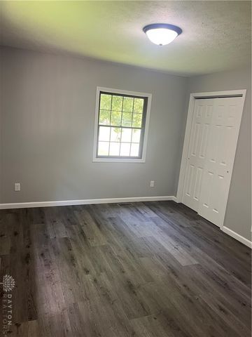6020 Dog Leg Road, Clayton, OH 45415