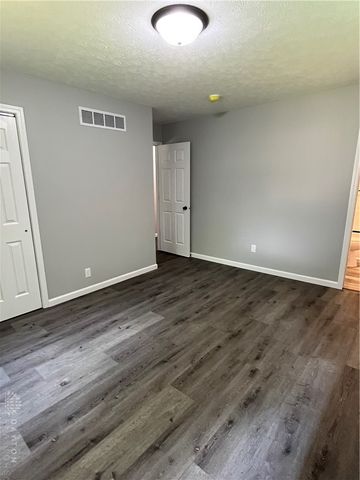 6020 Dog Leg Road, Clayton, OH 45415