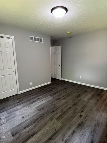 6020 Dog Leg Road, Clayton, OH 45415