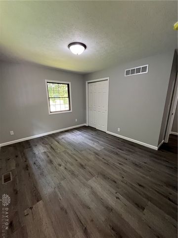 6020 Dog Leg Road, Clayton, OH 45415