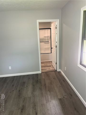 6020 Dog Leg Road, Clayton, OH 45415