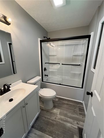 6020 Dog Leg Road, Clayton, OH 45415