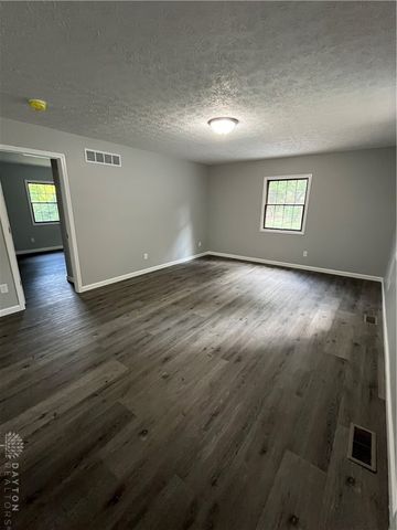 6020 Dog Leg Road, Clayton, OH 45415