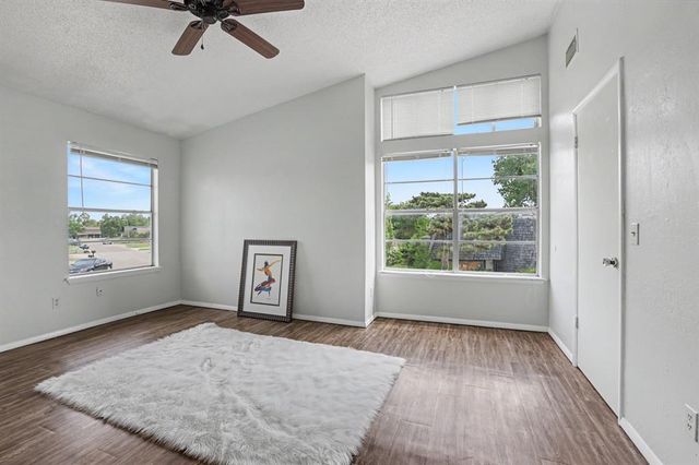 7204 Edenborough Drive, Oklahoma City, OK 73132