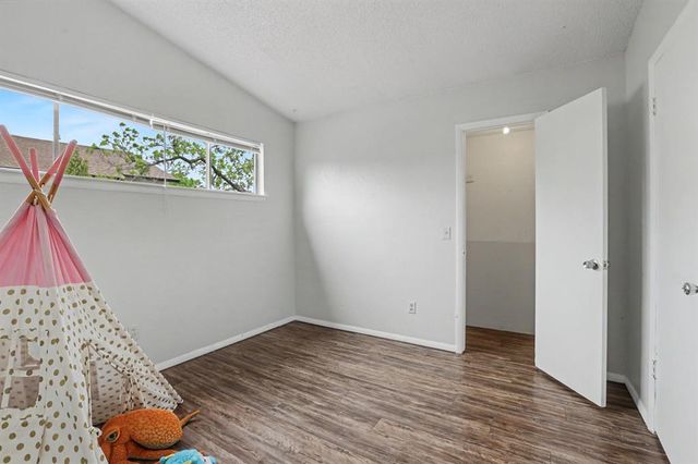 7204 Edenborough Drive, Oklahoma City, OK 73132