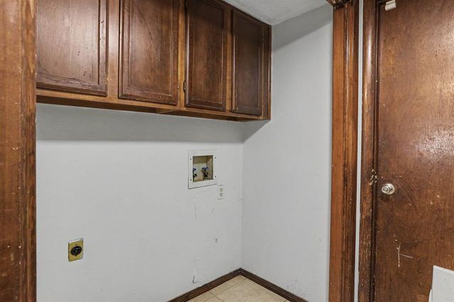 7204 Edenborough Drive, Oklahoma City, OK 73132