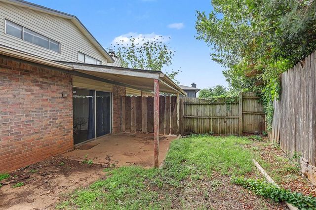 7204 Edenborough Drive, Oklahoma City, OK 73132