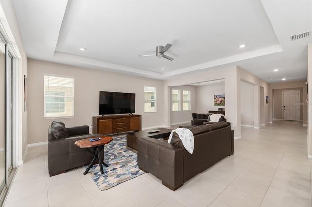 4940 NW 39TH LOOP, Ocala, FL 34482