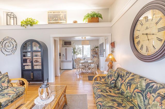 19275 Wedgewood Drive, South Bend, IN 46637