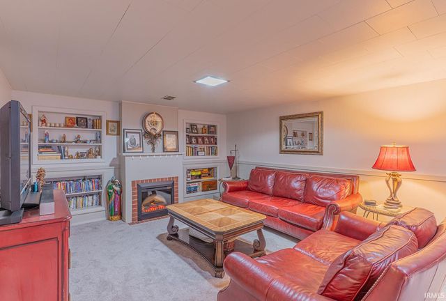 19275 Wedgewood Drive, South Bend, IN 46637