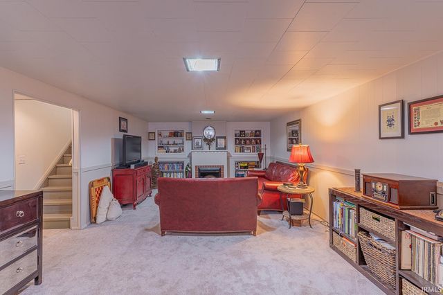 19275 Wedgewood Drive, South Bend, IN 46637
