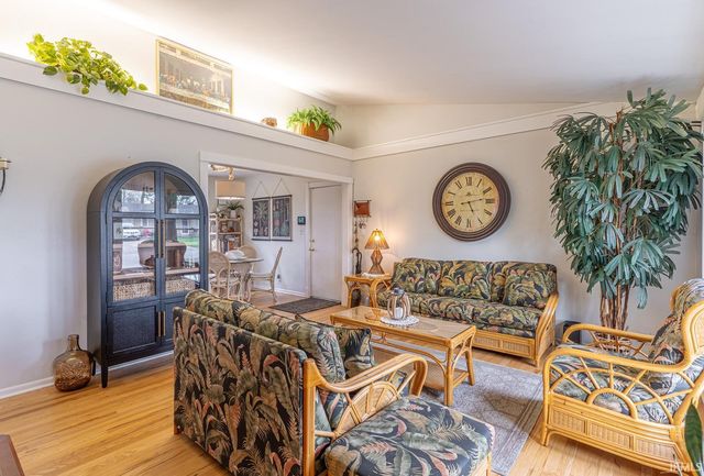 19275 Wedgewood Drive, South Bend, IN 46637