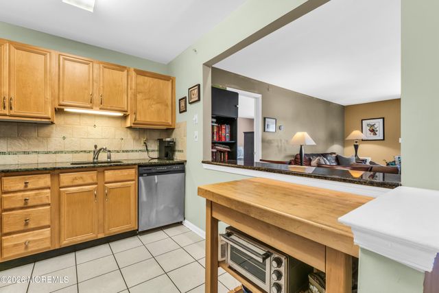 1029 Wedgewood Circle, Middletown, NJ 07718