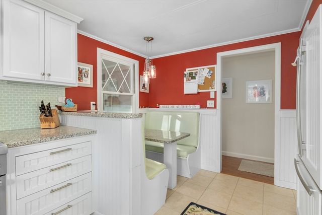 65 Captain Kendrick Dr, Chatham, MA 02633