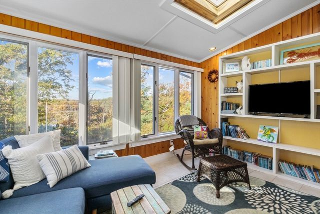 65 Captain Kendrick Dr, Chatham, MA 02633