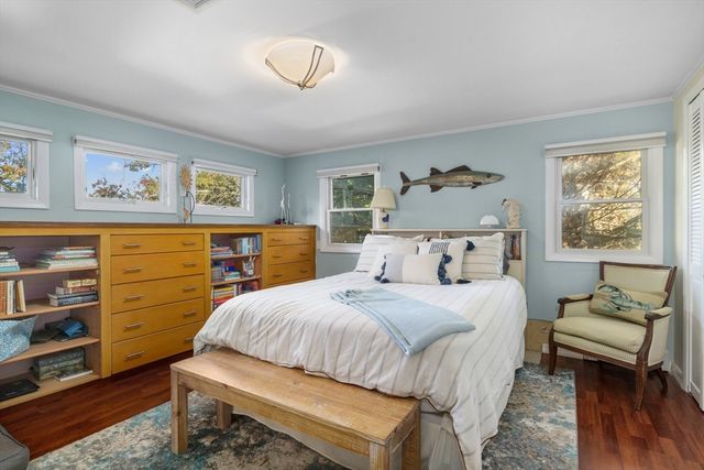 65 Captain Kendrick Dr, Chatham, MA 02633