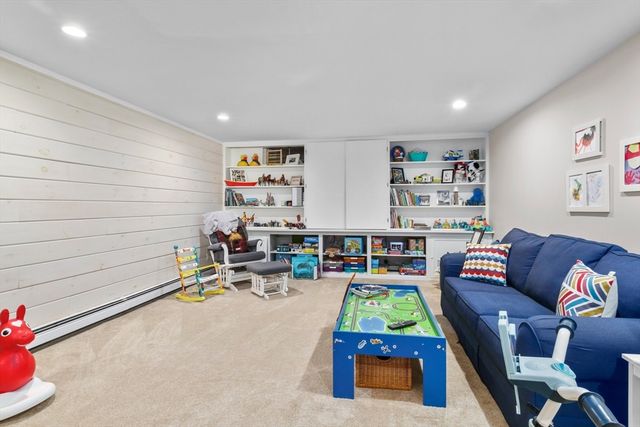 65 Captain Kendrick Dr, Chatham, MA 02633