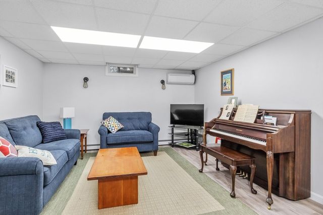 65 Captain Kendrick Dr, Chatham, MA 02633