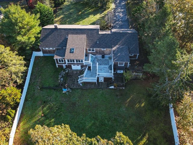 65 Captain Kendrick Dr, Chatham, MA 02633