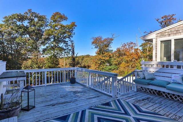 65 Captain Kendrick Dr, Chatham, MA 02633