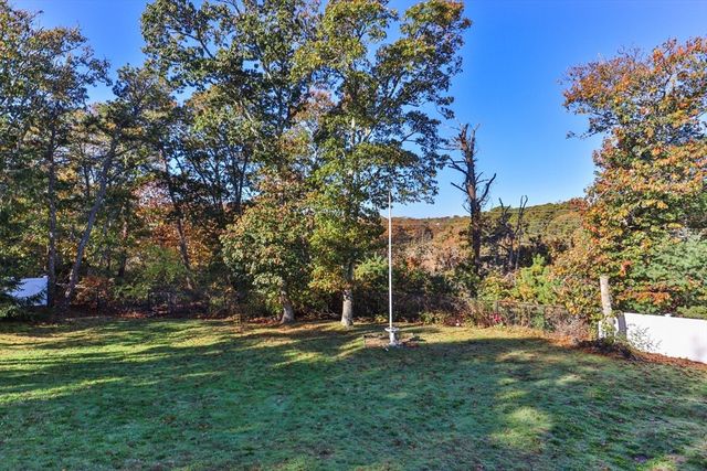 65 Captain Kendrick Dr, Chatham, MA 02633