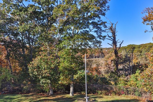 65 Captain Kendrick Dr, Chatham, MA 02633