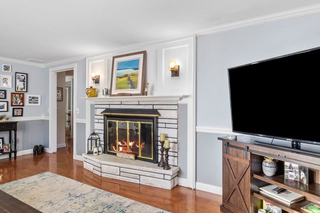 65 Captain Kendrick Dr, Chatham, MA 02633