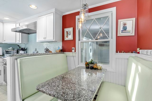 65 Captain Kendrick Dr, Chatham, MA 02633