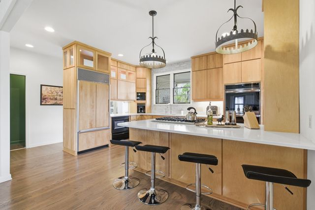 1014 Foxwood Dr, Nashville, TN 37215