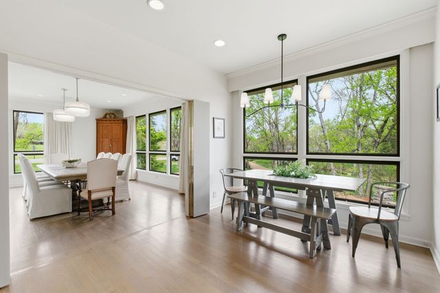 1014 Foxwood Dr, Nashville, TN 37215