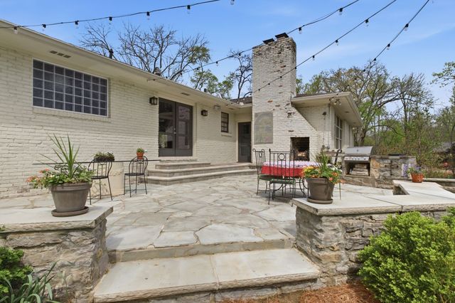 1014 Foxwood Dr, Nashville, TN 37215