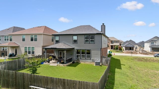 139 E FLOWING RIVER DR, Boerne, TX 78006