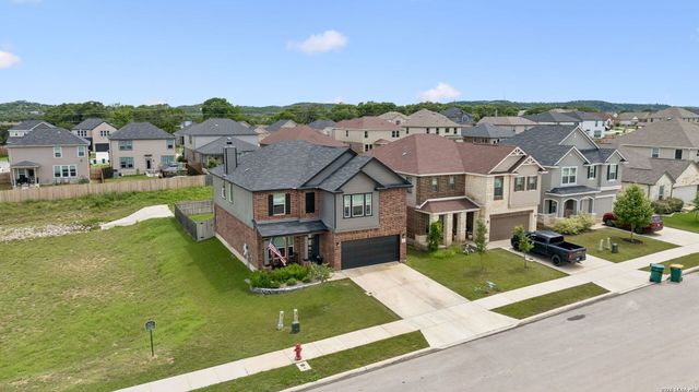 139 E FLOWING RIVER DR, Boerne, TX 78006