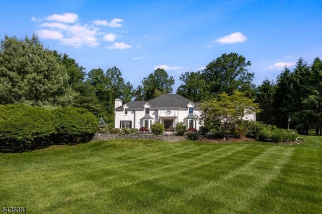 1 Chilton Rd, Chester Twp., NJ 07930