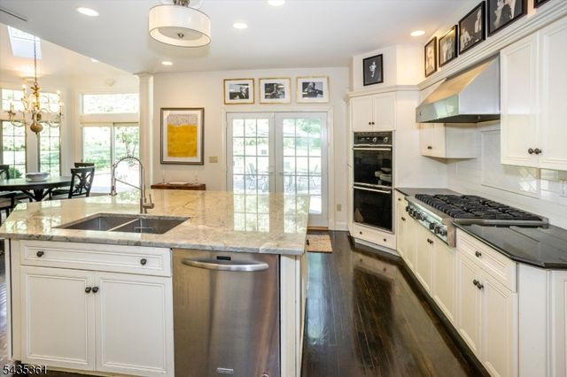1 Chilton Rd, Chester Twp., NJ 07930
