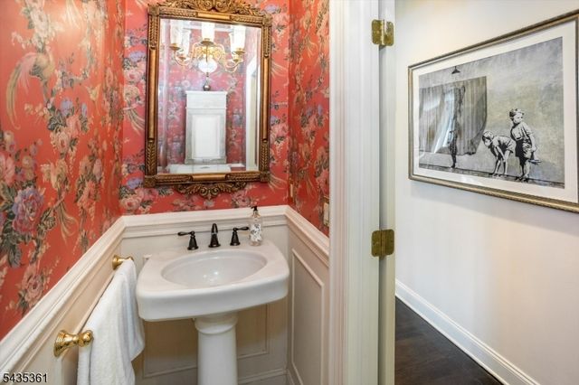 1 Chilton Rd, Chester Twp., NJ 07930