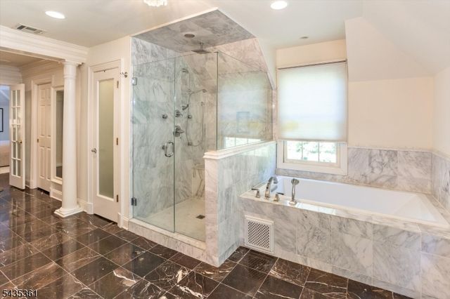 1 Chilton Rd, Chester Twp., NJ 07930