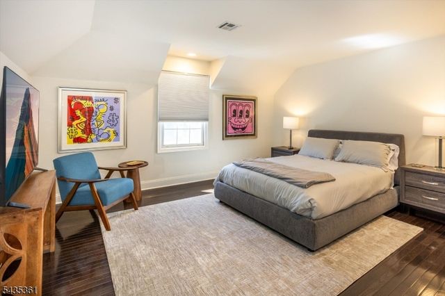 1 Chilton Rd, Chester Twp., NJ 07930