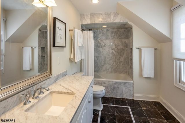 1 Chilton Rd, Chester Twp., NJ 07930