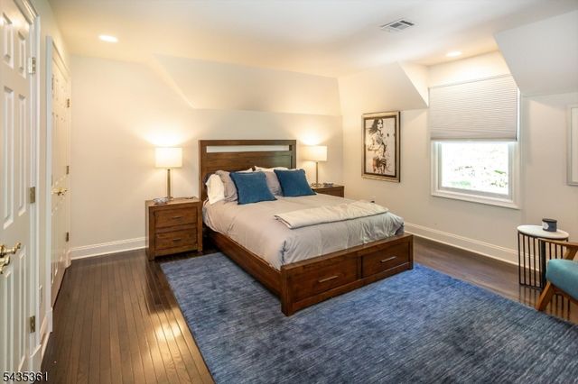 1 Chilton Rd, Chester Twp., NJ 07930