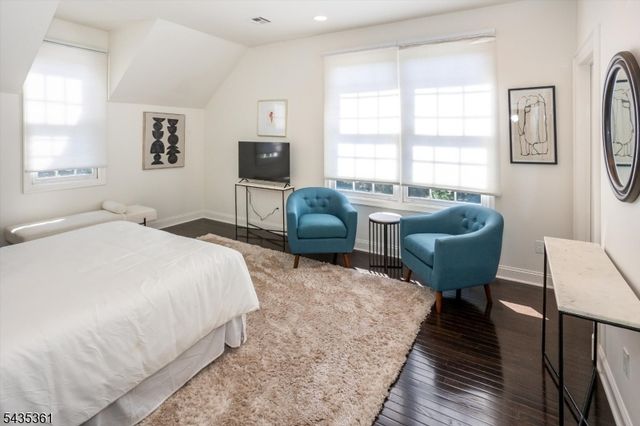 1 Chilton Rd, Chester Twp., NJ 07930