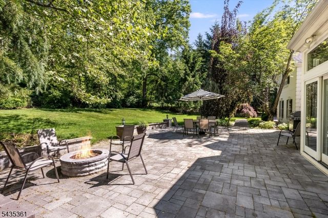 1 Chilton Rd, Chester Twp., NJ 07930
