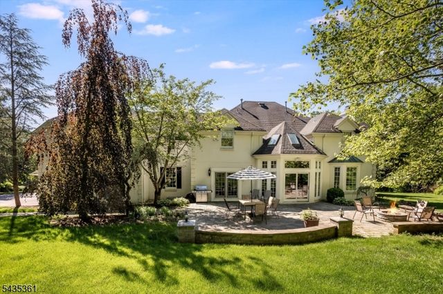 1 Chilton Rd, Chester Twp., NJ 07930