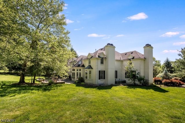 1 Chilton Rd, Chester Twp., NJ 07930
