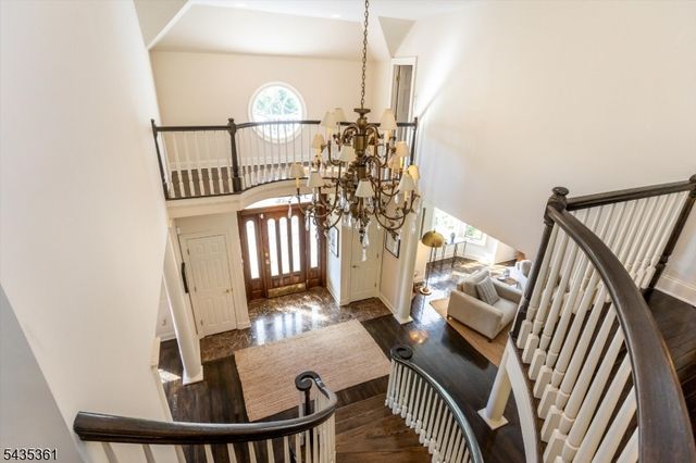 1 Chilton Rd, Chester Twp., NJ 07930