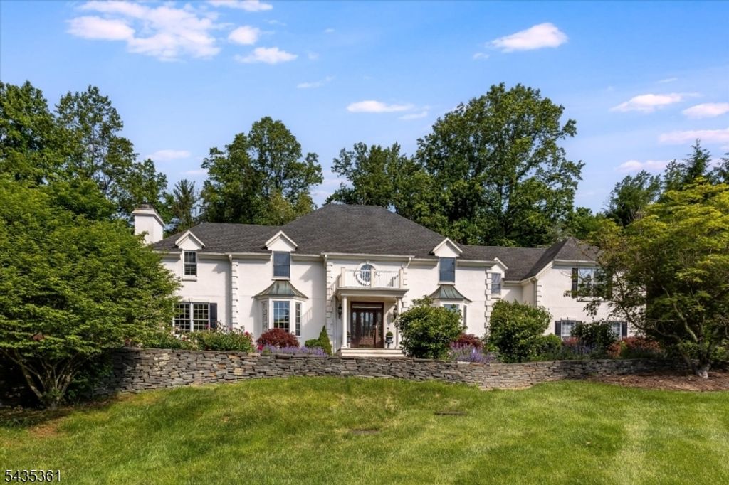 1 Chilton Rd, Chester Twp., NJ 07930