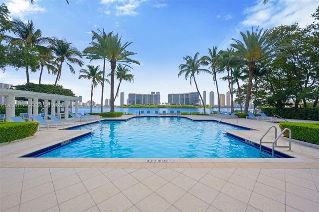 3255 NE 184th St 12410, Aventura, FL 33160