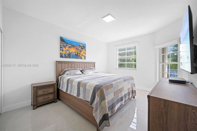 3255 NE 184th St 12410, Aventura, FL 33160