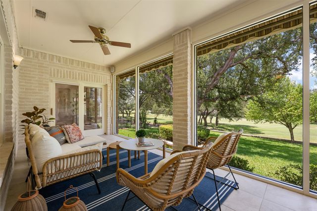 909 Porpoise ST, Austin, TX 78734