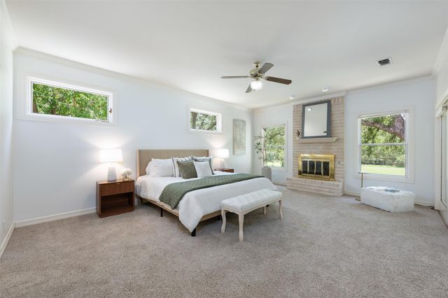909 Porpoise ST, Austin, TX 78734
